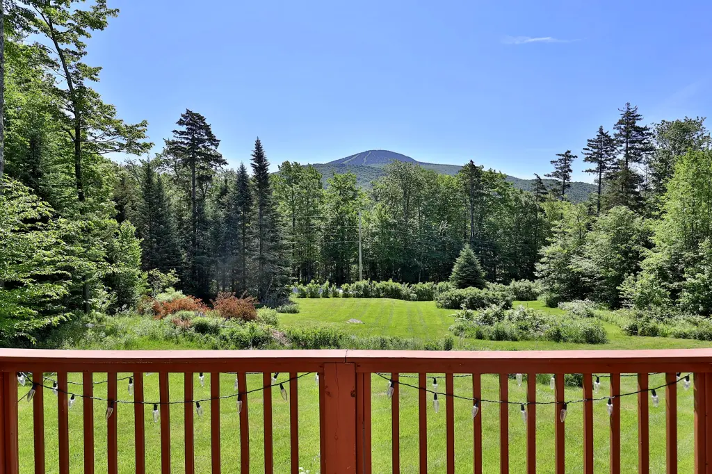 Photo 1 of 6