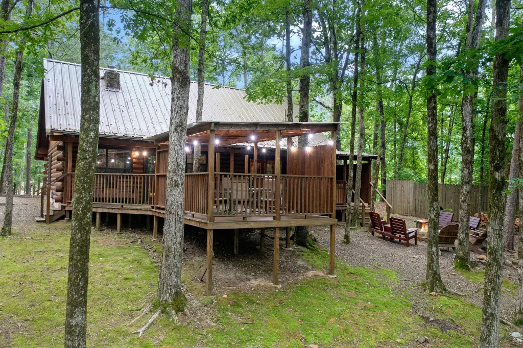 Photo 2 of 6