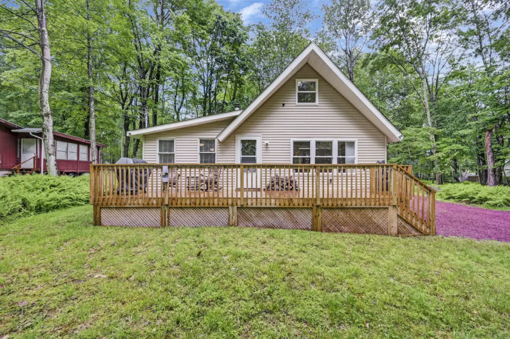Photo 5 of 6