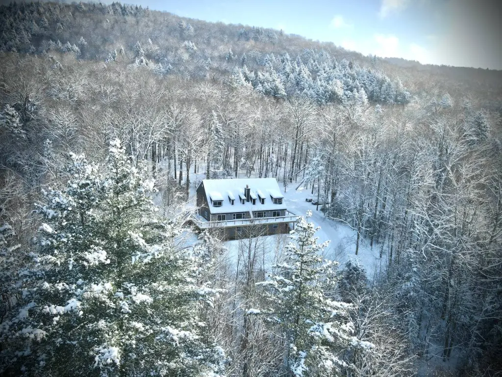 Photo 1 of 6