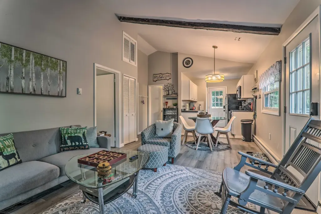 Photo 4 of 6